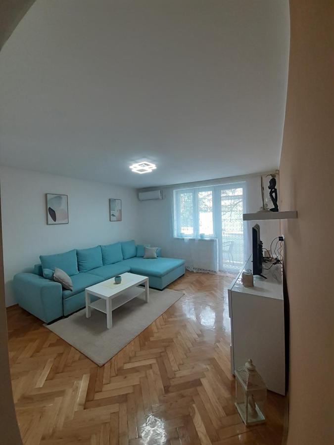 Apartman Jovana Sremska Mitrovica Extérieur photo